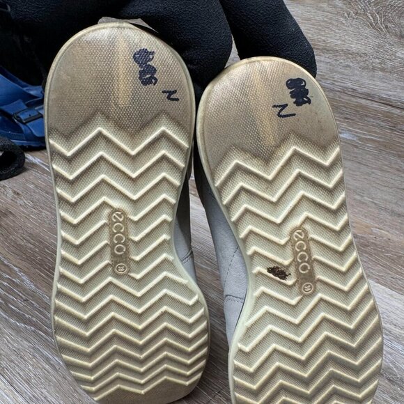 Ecco Tan/Gray Leather Walking Shoe Women's Size EU 39 - Picture 4 of 6